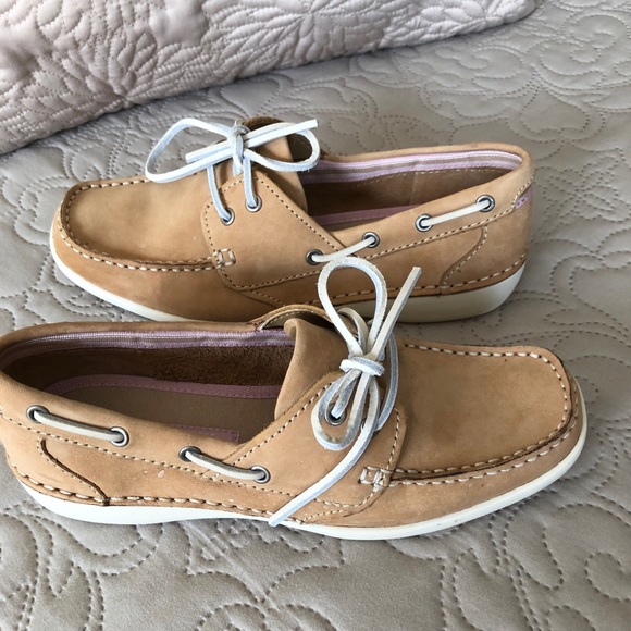 Bass Waverly Boat Shoes - Color:Sand - Size 7 1/2 - Picture 3 of 6